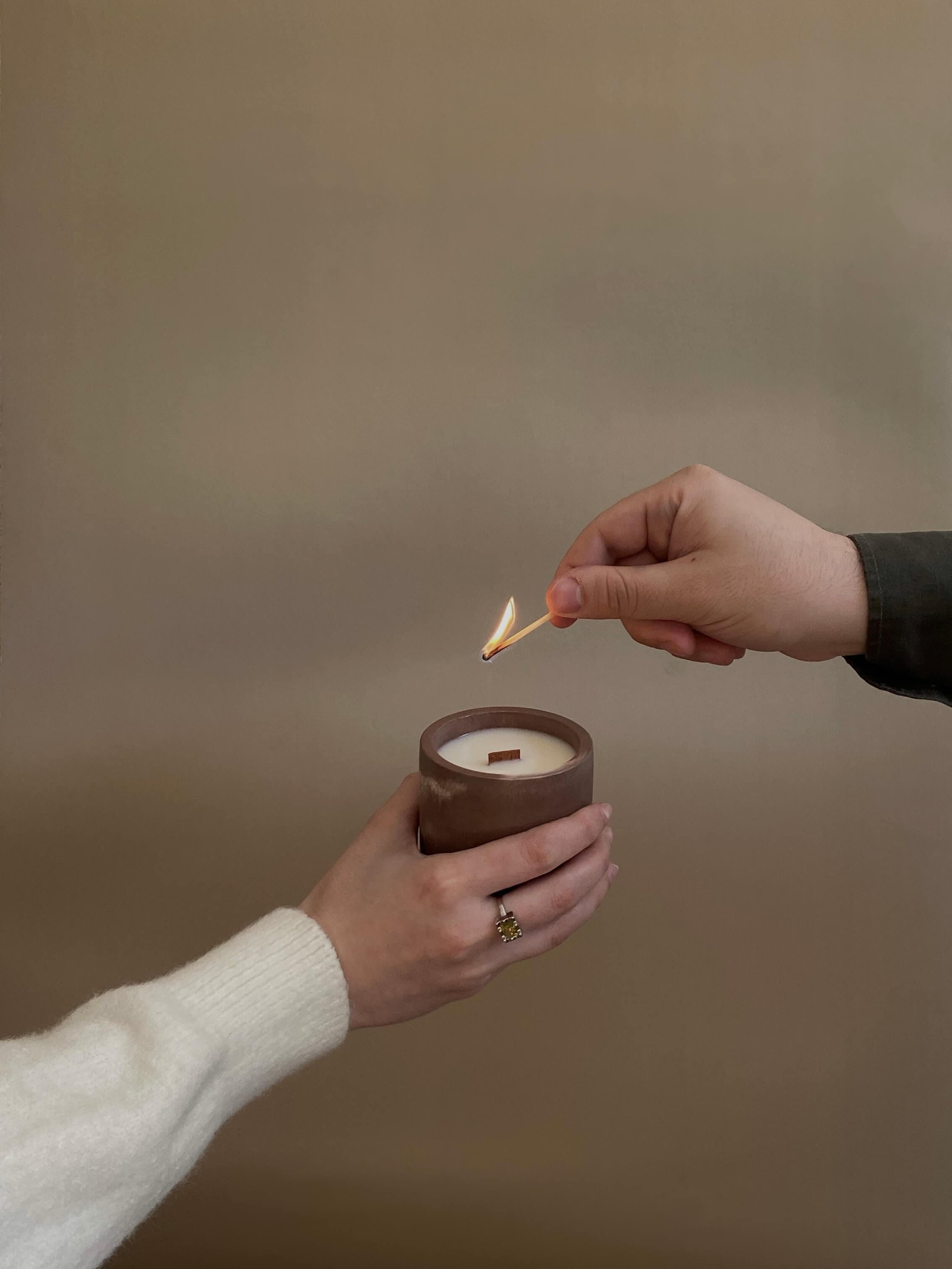 обложка со свечой